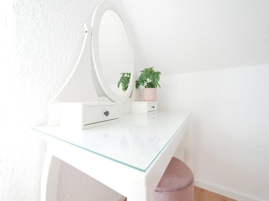Apartment 110 M2, Dachterrasse, Kueche, Zentral, Ruhige Lage Paderborn